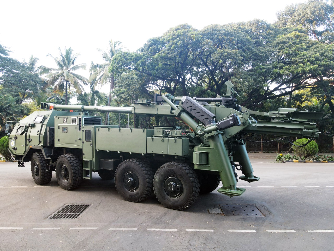 Kalyani Group’s Mounting Artillery Gun System 8X8 HMV unveiled